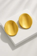 Hollow Curved Oversized Round Earrings - Image 8